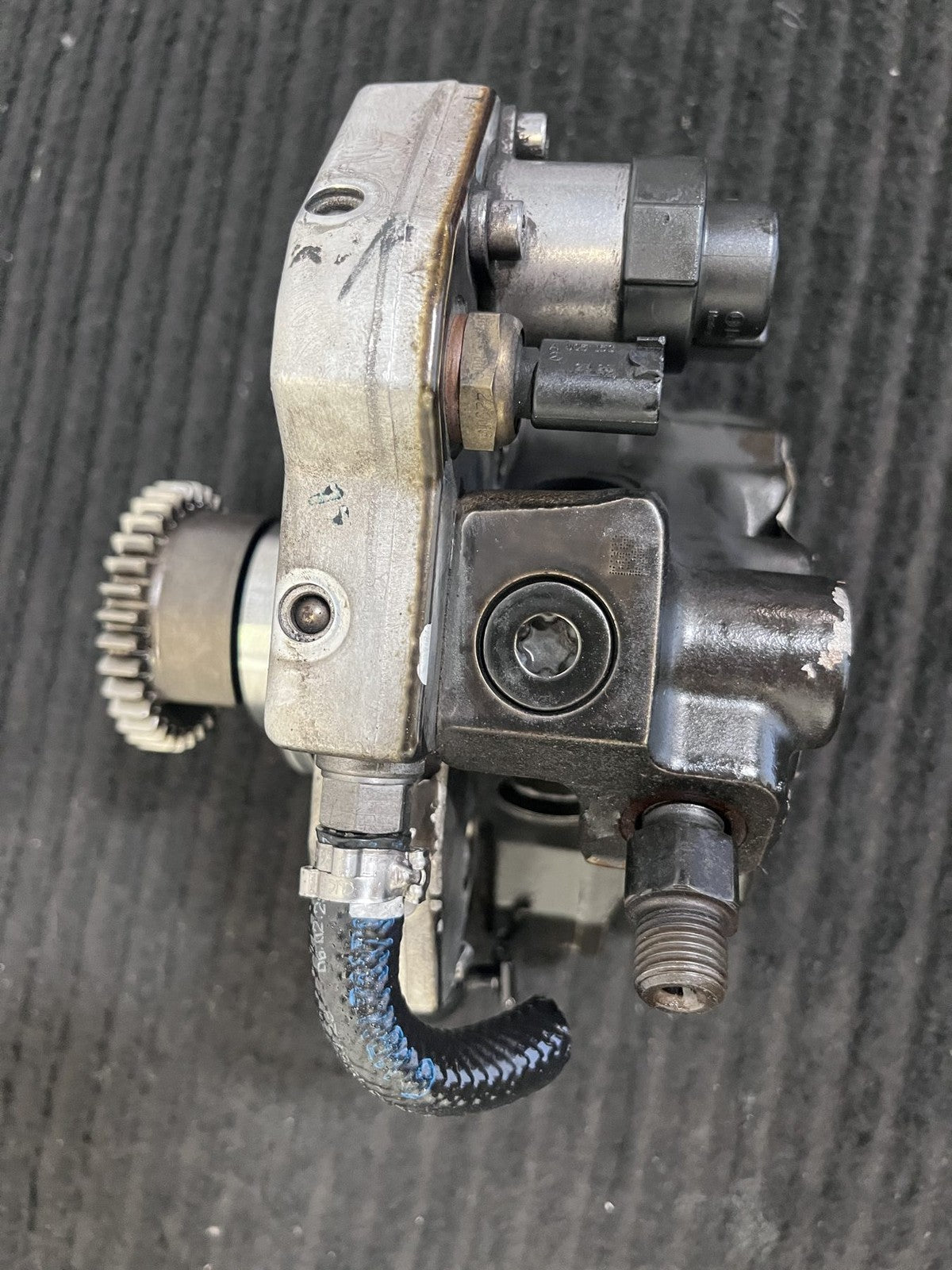 2010-2022 Mercedes-Benz Sprinter OM642 High Pressure Fuel Pump OEM A6420701101 - eBay image 7