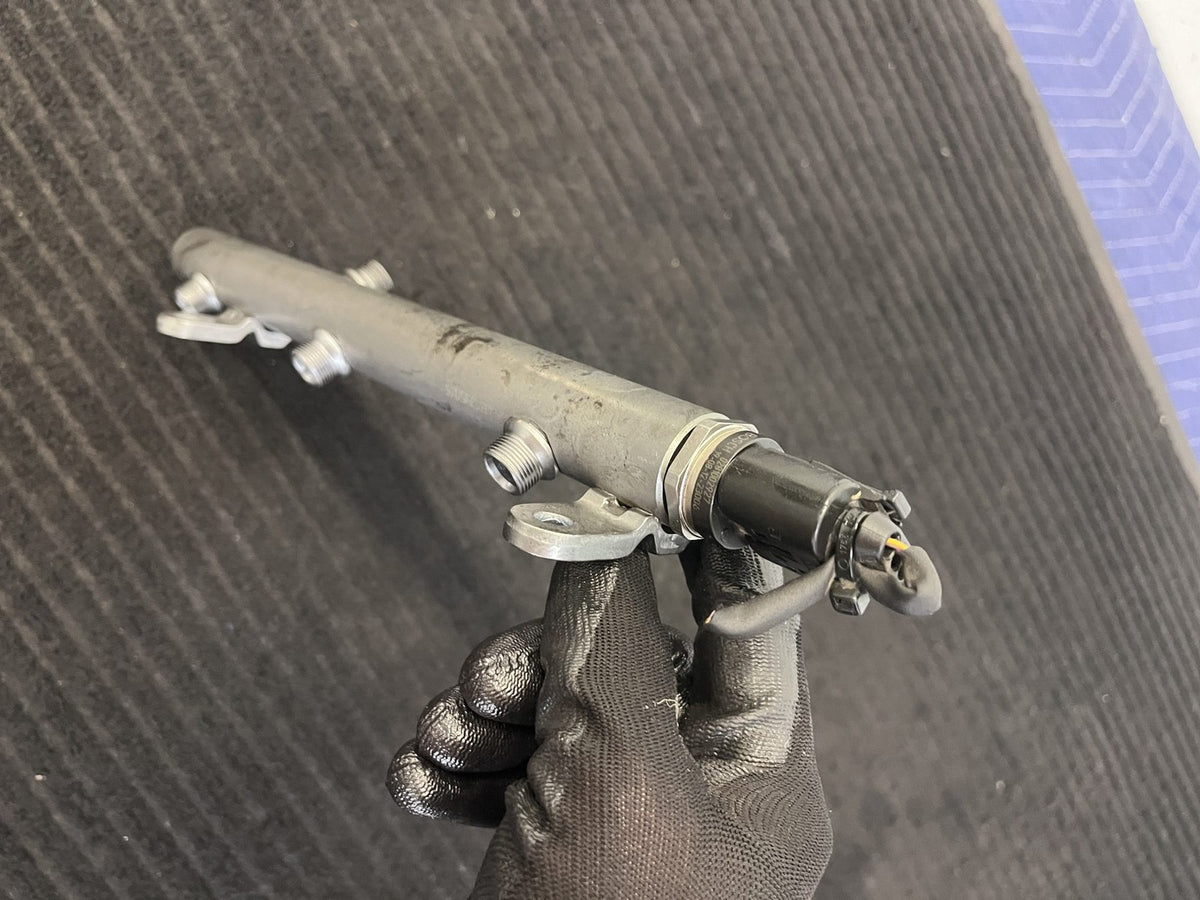2010-2022 Mercedes-Benz Sprinter OM642 Right Fuel Rail OEM A6420703095 - eBay image 5