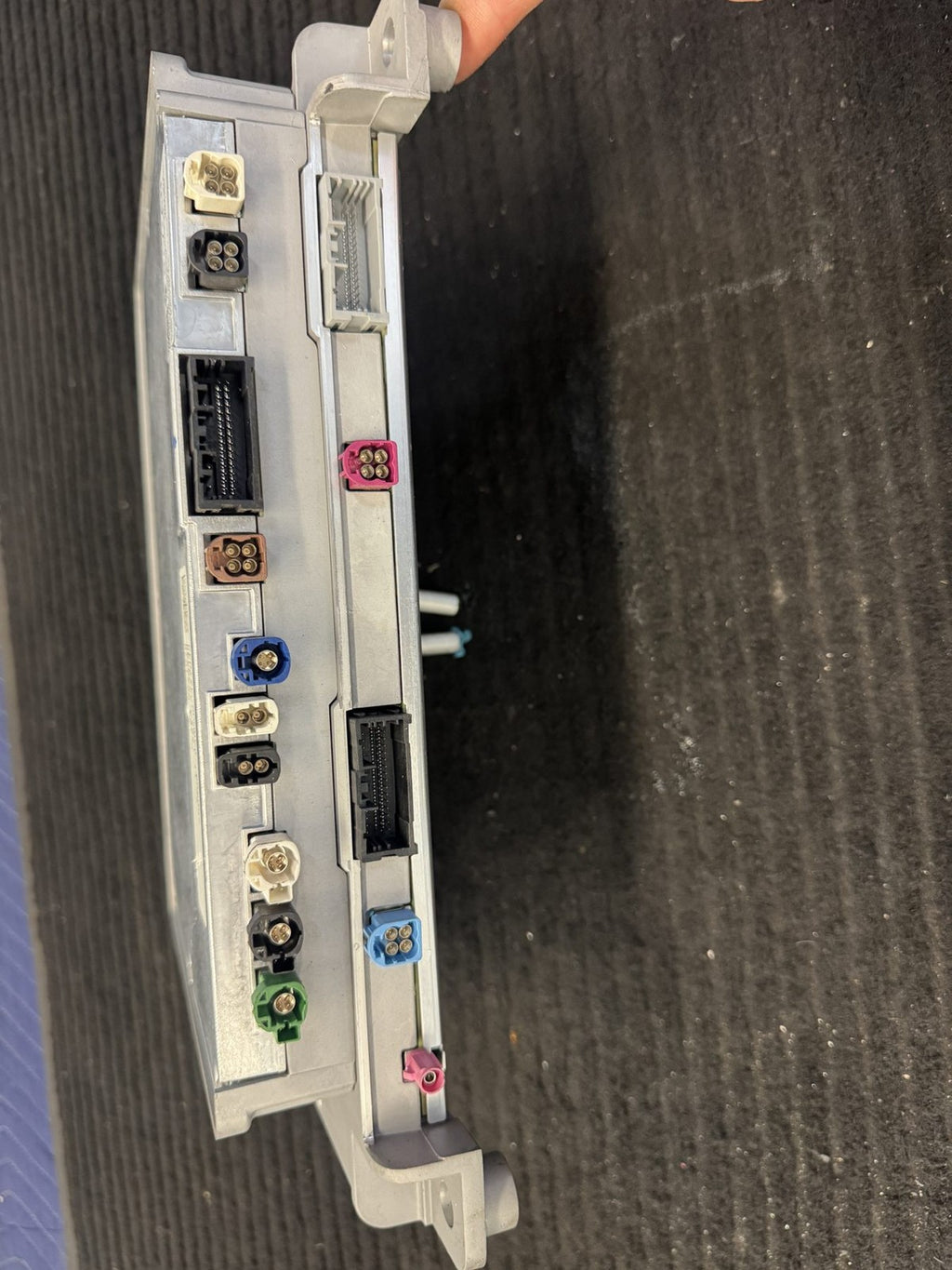 2025-2026 Rivian R1T R1S Gen 2 Axm 2.0 Autonomy Module OEM C200547397-F05 - eBay image 4