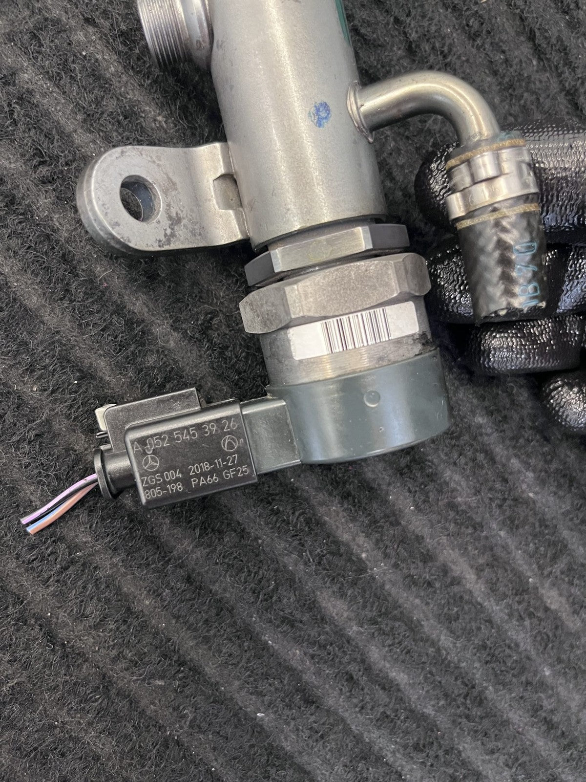 2010-2022 Mercedes-Benz Sprinter OM642 Left Fuel Rail OEM A6420702795 - eBay image 5
