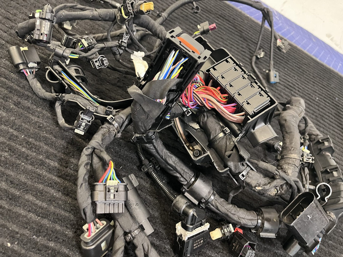 Mercedes-Benz M260 2.0L Engine Wiring Harness Loom Fuse Distribution Box OEM Used - eBay image 11