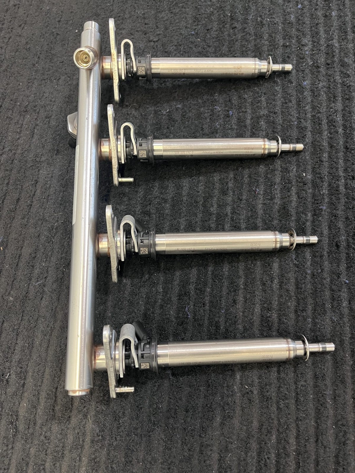2015-2019 Mercedes-Benz C300 GLC300 E300 Fuel Rail 4 Injectors OEM A2740703800 - eBay image 3