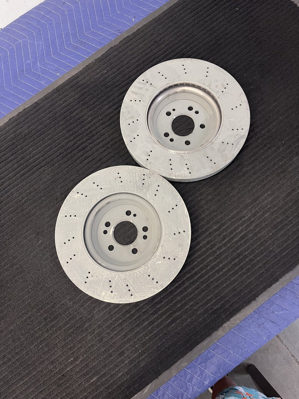 2020-2023 Mercedes-Benz GLE350 Front Drilled Brake Rotors Pair OEM A1674210801 - eBay image 3
