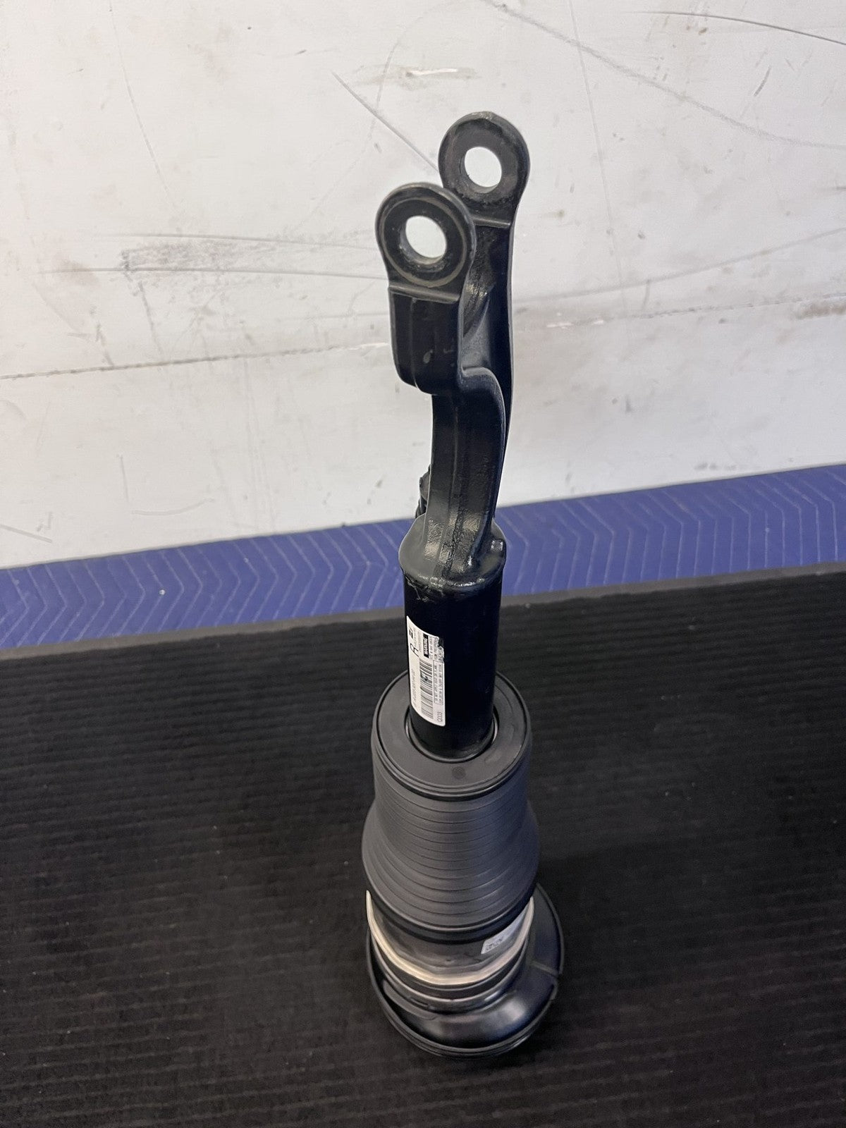 2021-2026 Mercedes-Benz S500 S580 W223 Front Right Air Strut OEM A2233206402 - eBay image 7