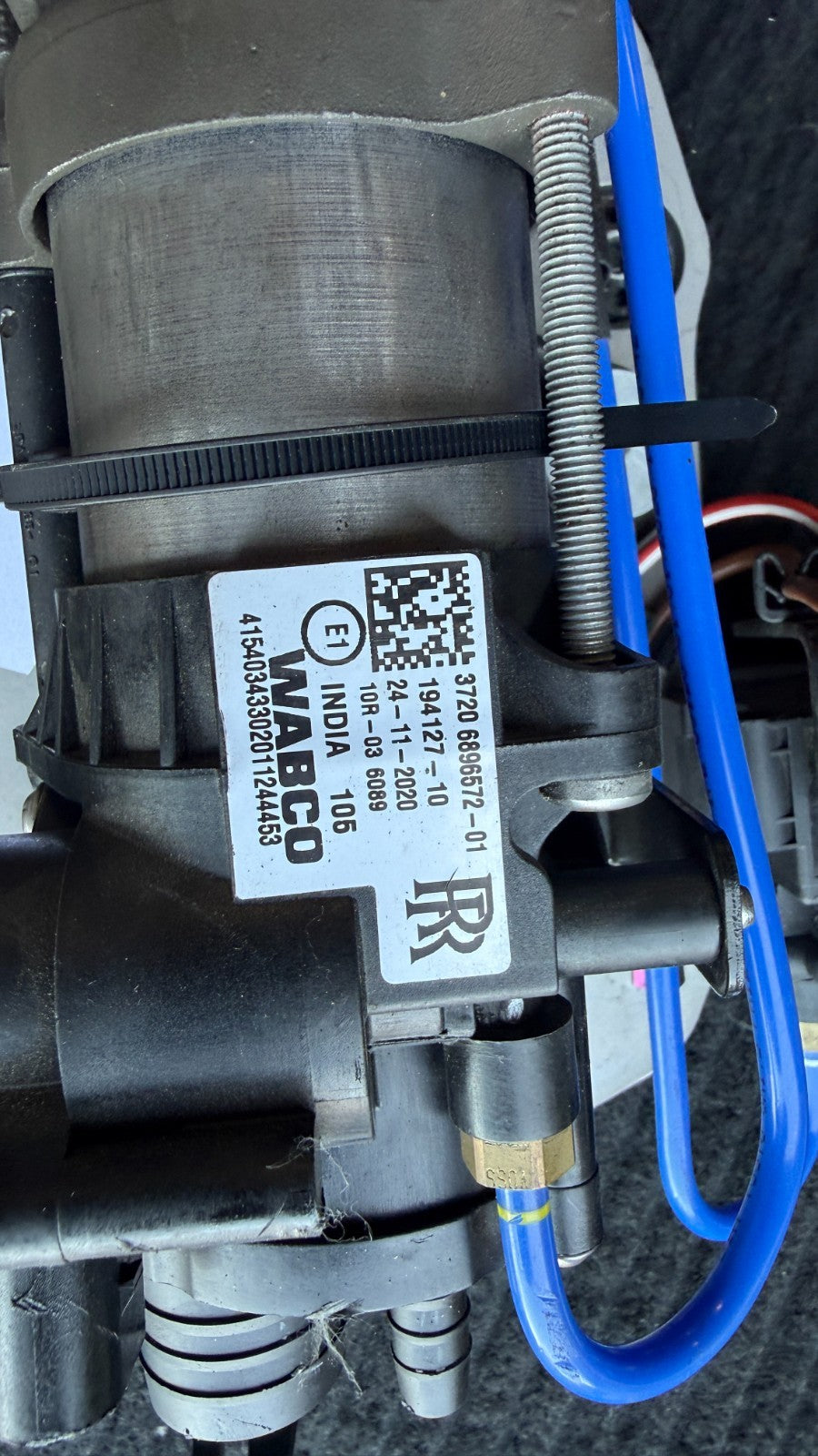 Rolls-Royce Ghost RR4 Air Suspension Compressor Pump OEM 37206896572-01 - eBay image 5
