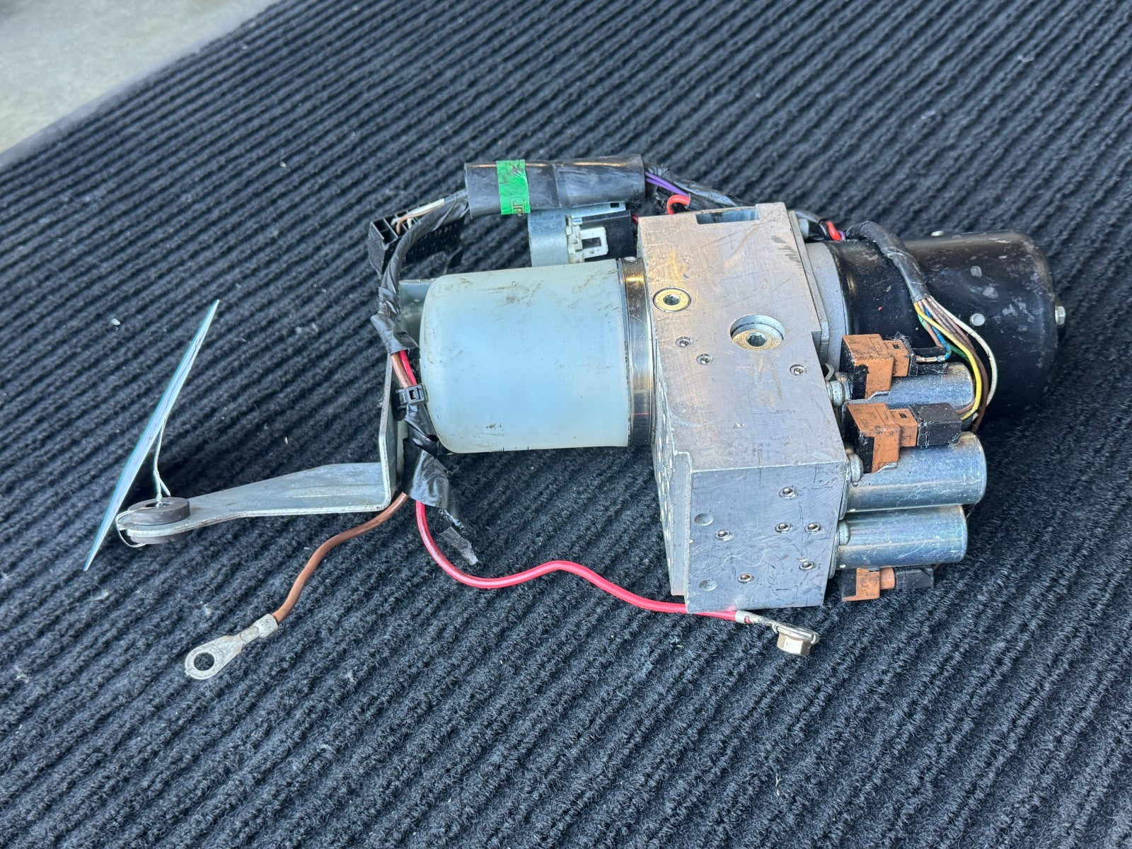 2004-2009 Mercedes CLK350 Convertible Top Hydraulic Pump A2098000330 OEM - eBay image 9