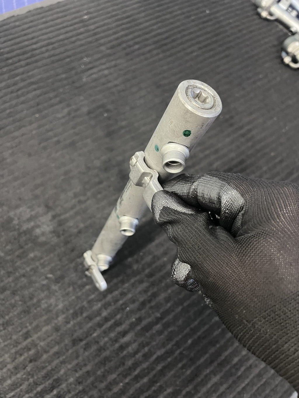 2010-2022 Mercedes-Benz Sprinter OM642 Right Fuel Rail OEM A6420703095 - eBay image 4