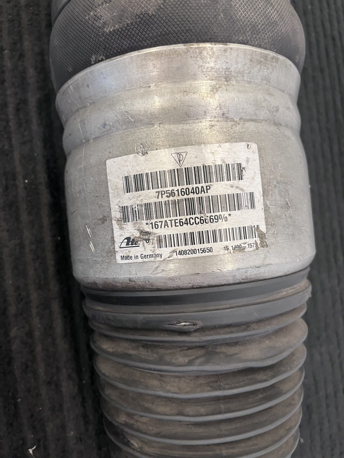 2015-2018 Porsche Cayenne Front Right Air Suspension Strut OEM 7P5616040AP - eBay image 2