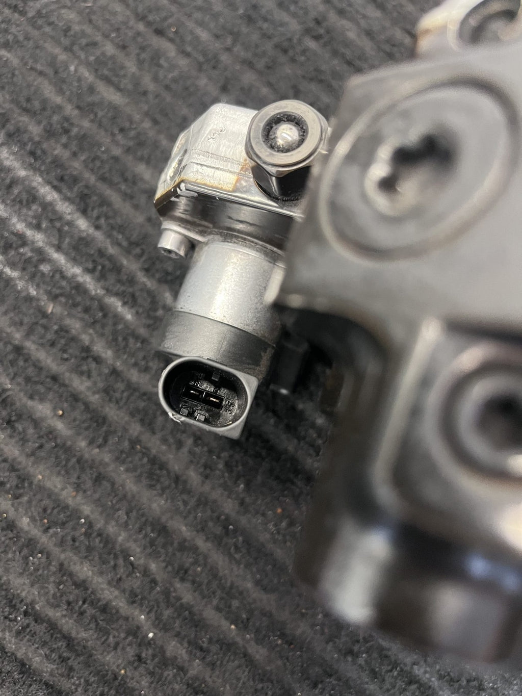2010-2022 Mercedes-Benz Sprinter OM642 High Pressure Fuel Pump OEM A6420701101 - eBay image 4