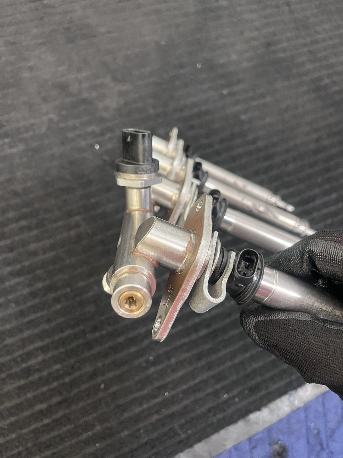 2015-2019 Mercedes-Benz C300 GLC300 E300 Fuel Rail 4 Injectors OEM A2740703800 - eBay image 5