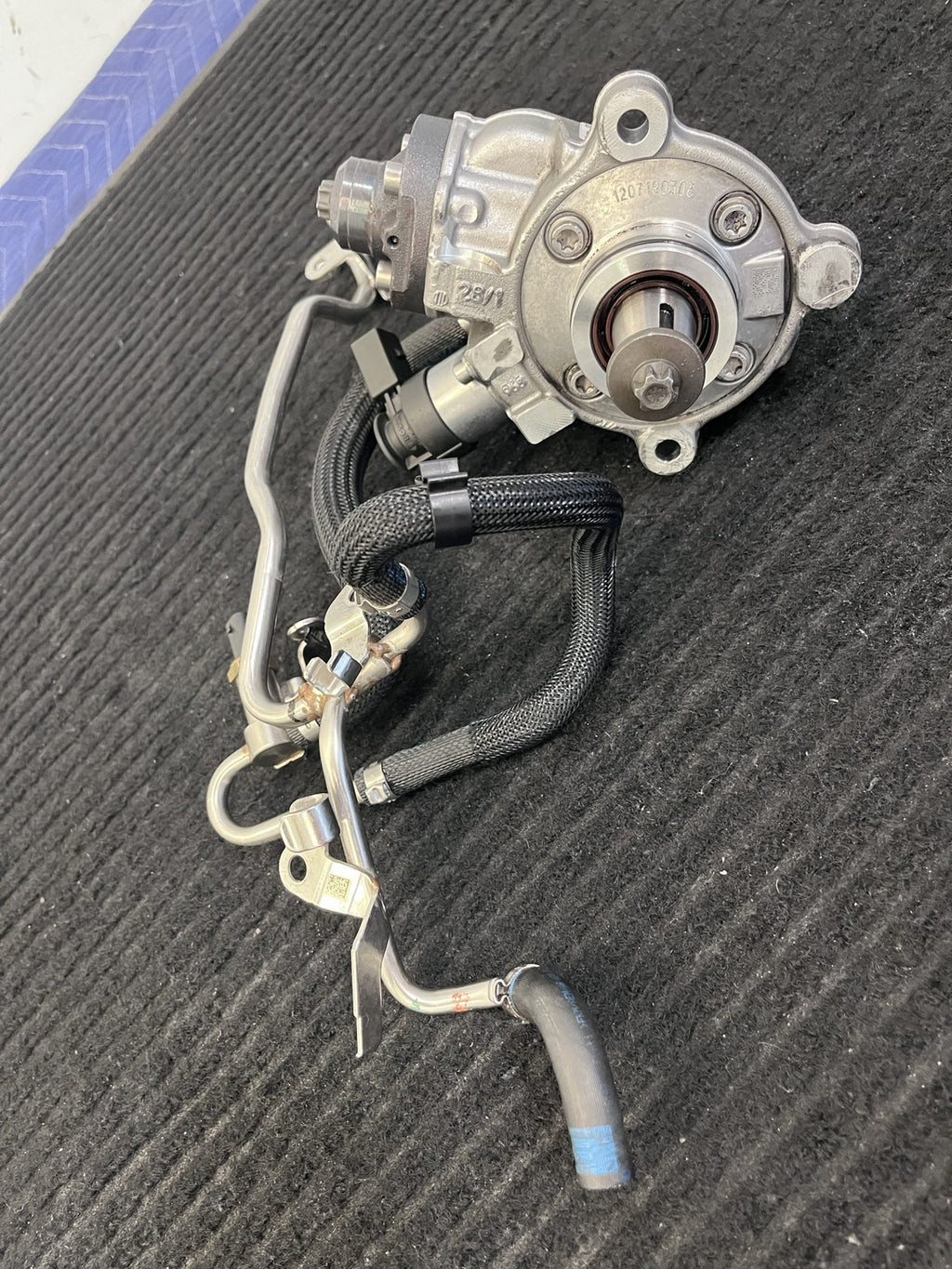 2023-2025 Mercedes-Benz Sprinter 2.0L Diesel Hp Fuel Pump w Lines OEM A6540704401 - eBay image 3