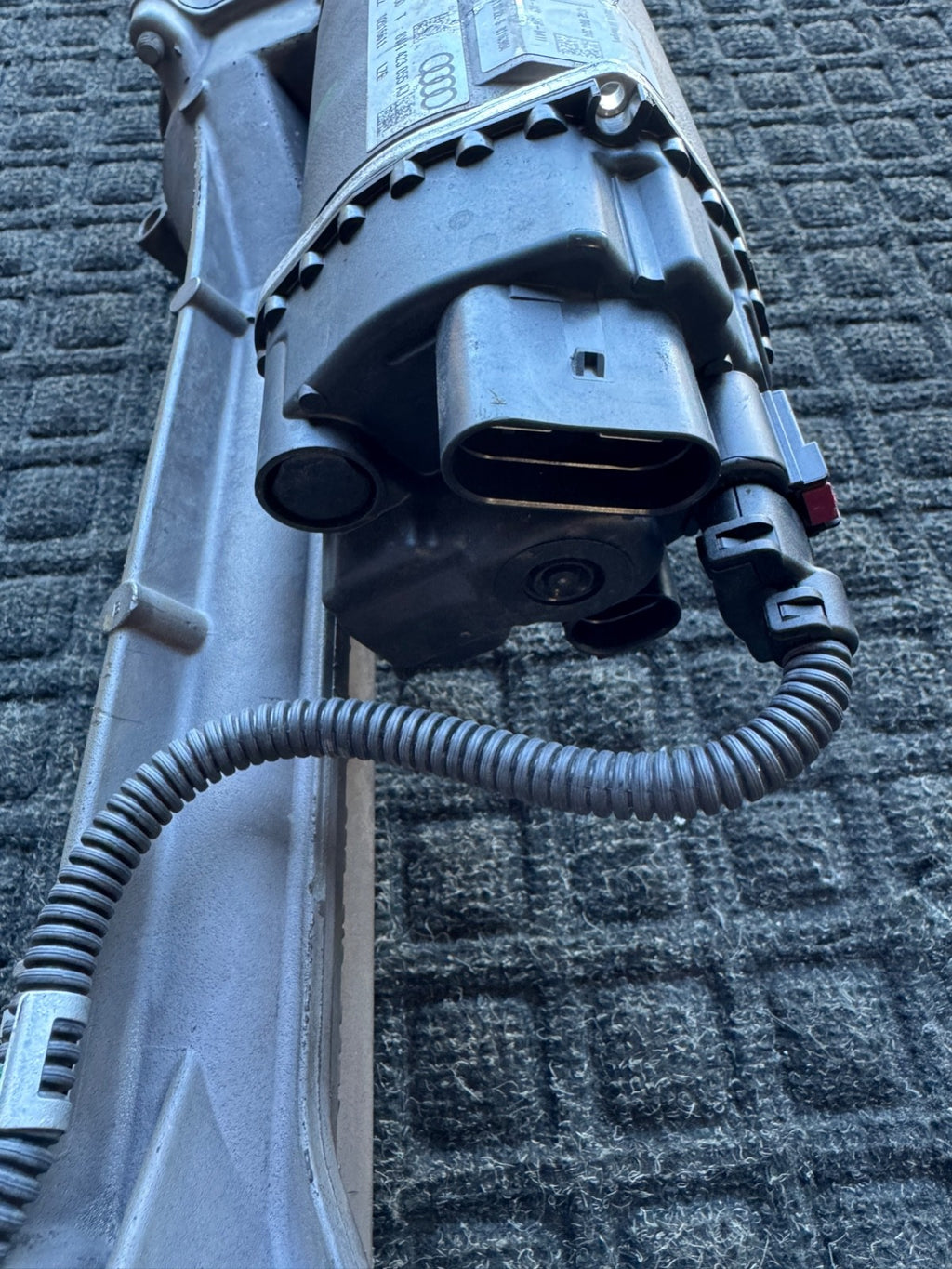 2017 Audi A4 Steering Gear RackOEM 8W1423055AJ Bosch 4532021050 Genuine - eBay image 6