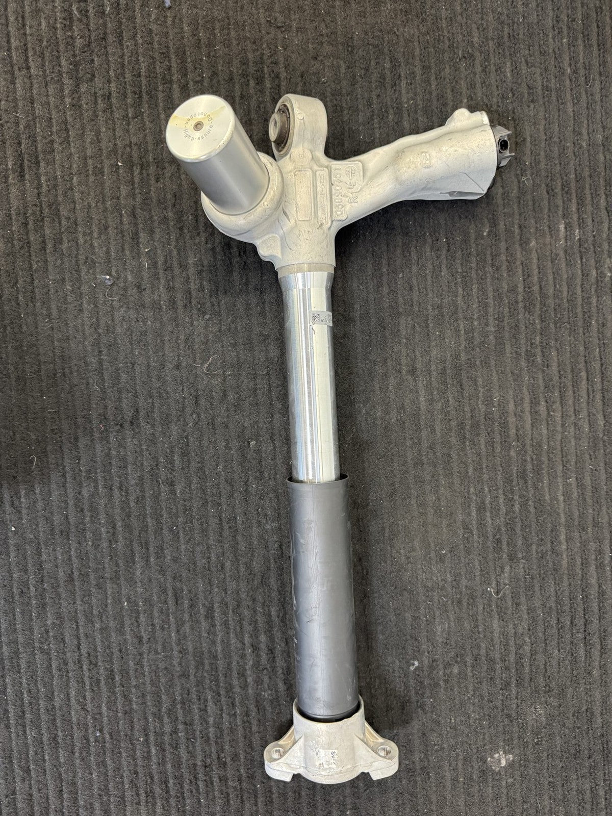 2023-2025 Mercedes-Benz C43 AMG W206 Rear Right Adaptive Shock OEM A2063206607 - eBay image 4