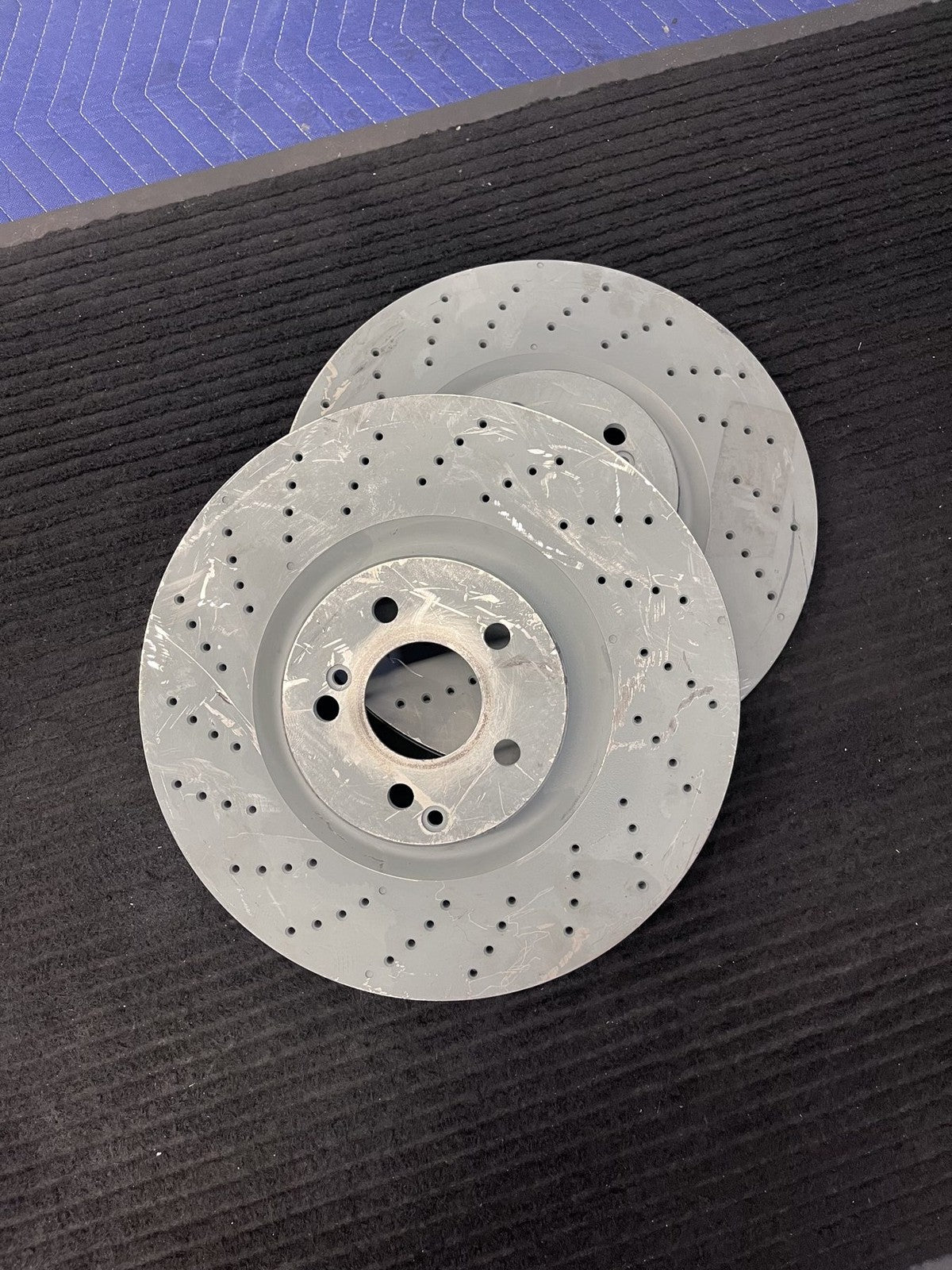2017-2020 Mercedes-Benz SLC43 AMG Front Drilled Brake Rotors Pair OEM A1724210600 - eBay image 3