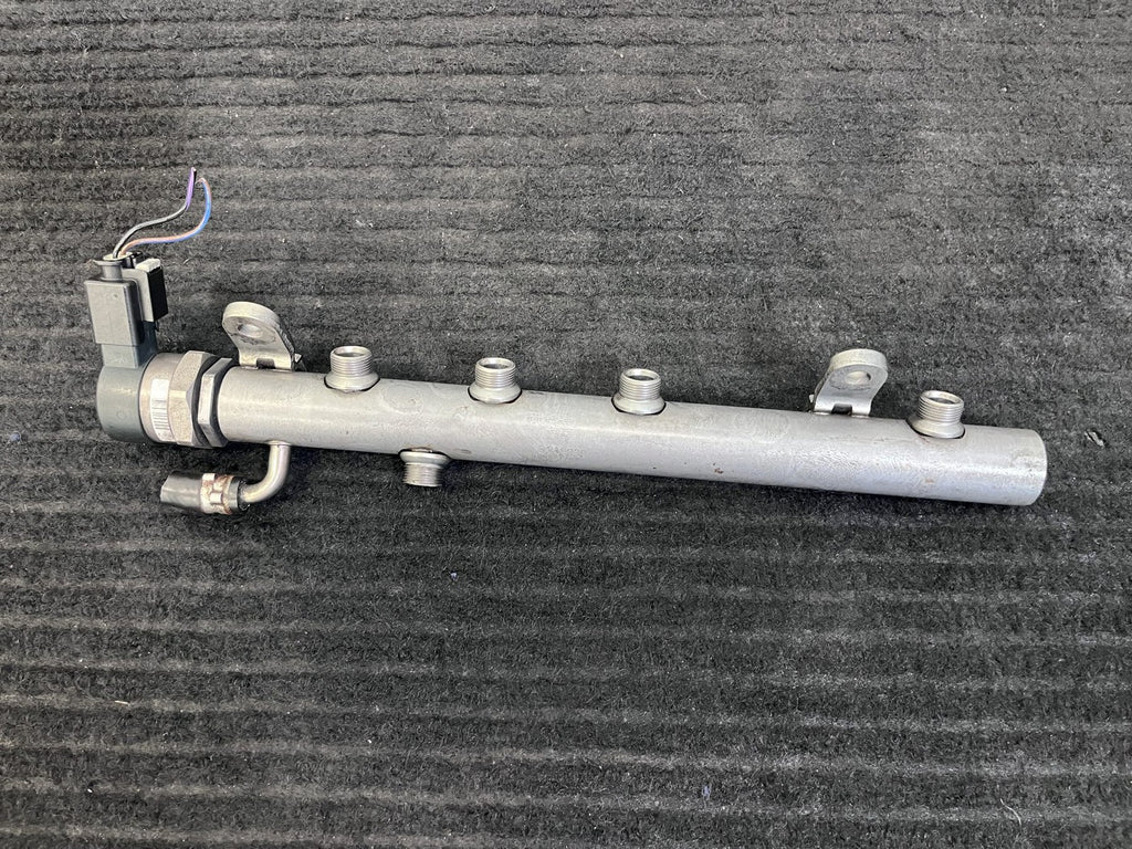 2010-2022 Mercedes-Benz Sprinter OM642 Left Fuel Rail OEM A6420702795 - eBay image 9