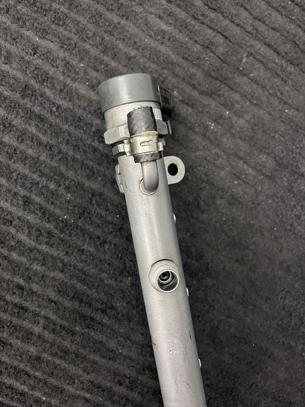 2010-2022 Mercedes-Benz Sprinter OM642 Left Fuel Rail OEM A6420702795 - eBay image 8