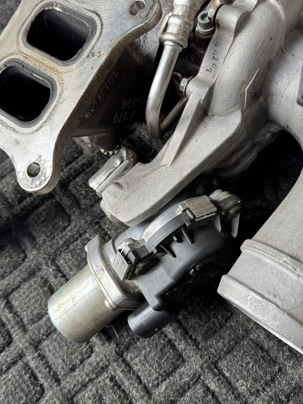 2014-2016 Volkswagen Volkswagen Jetta Turbocharger Assembly OEM 06K145701R - eBay image 4
