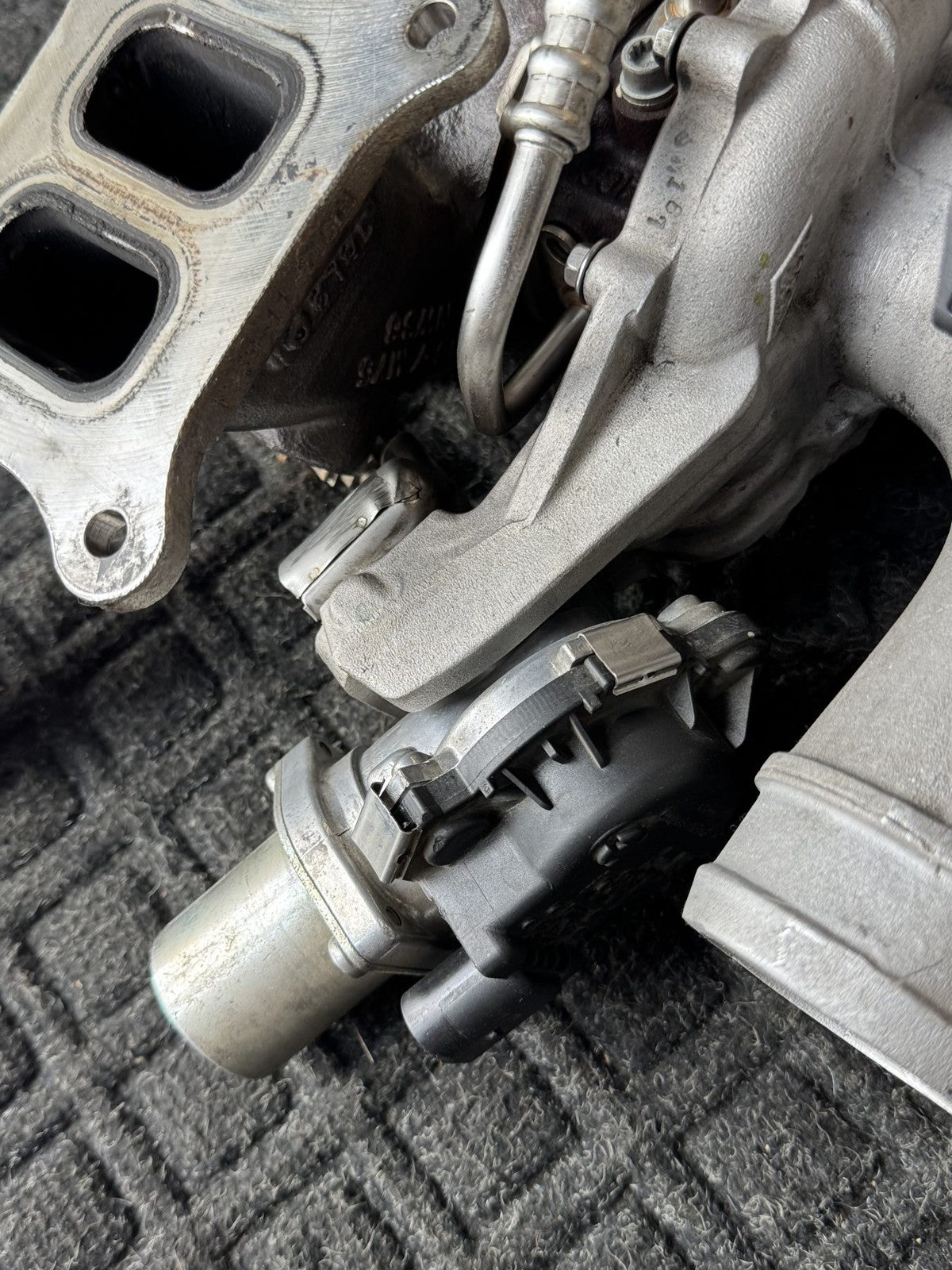 2014-2016 Volkswagen Volkswagen Jetta Turbocharger Assembly OEM 06K145701R - eBay image 4
