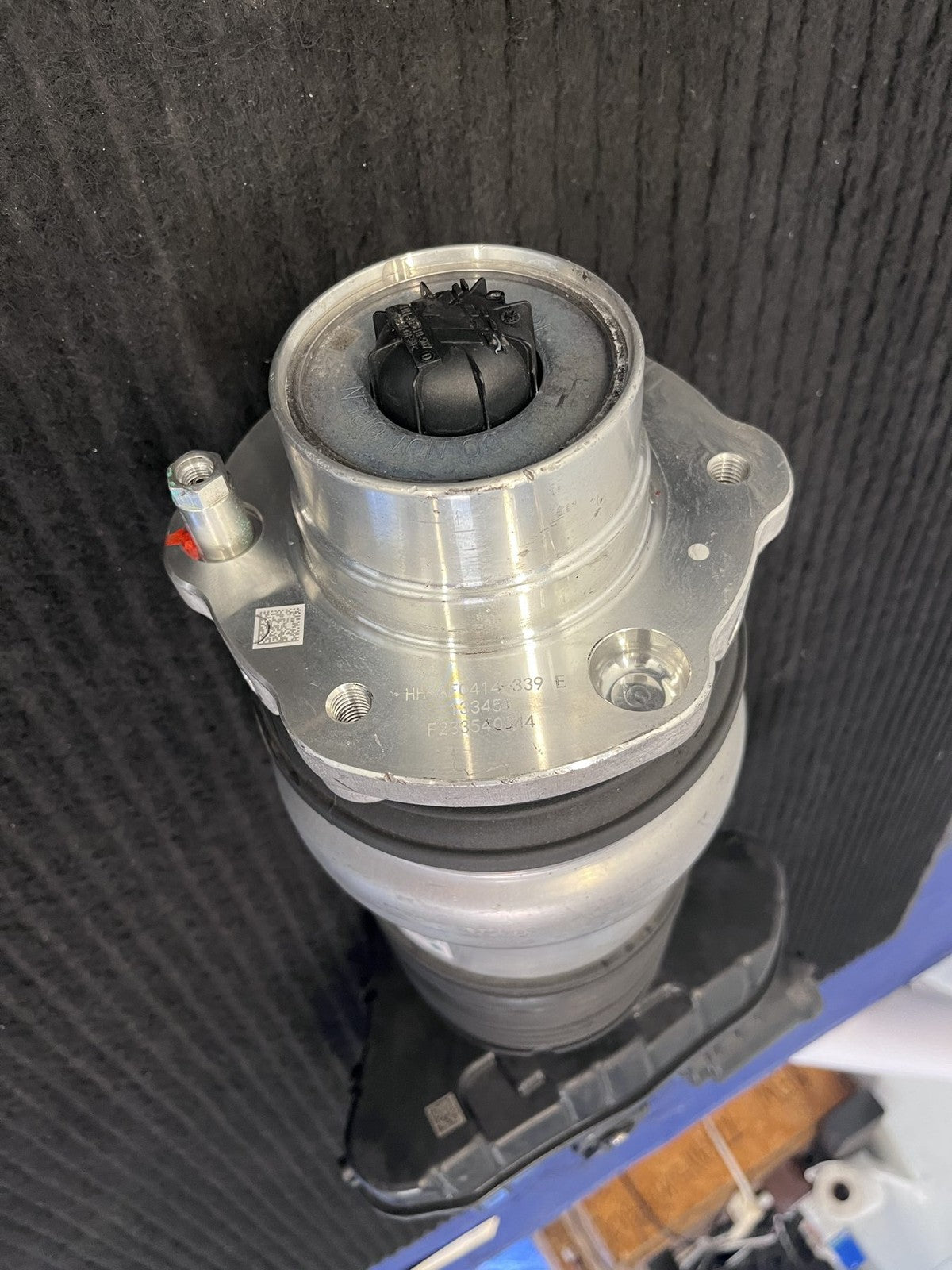 2020-2024 Porsche Taycan Front Right Air Suspension Strut OEM 9J1616038AK - eBay image 2