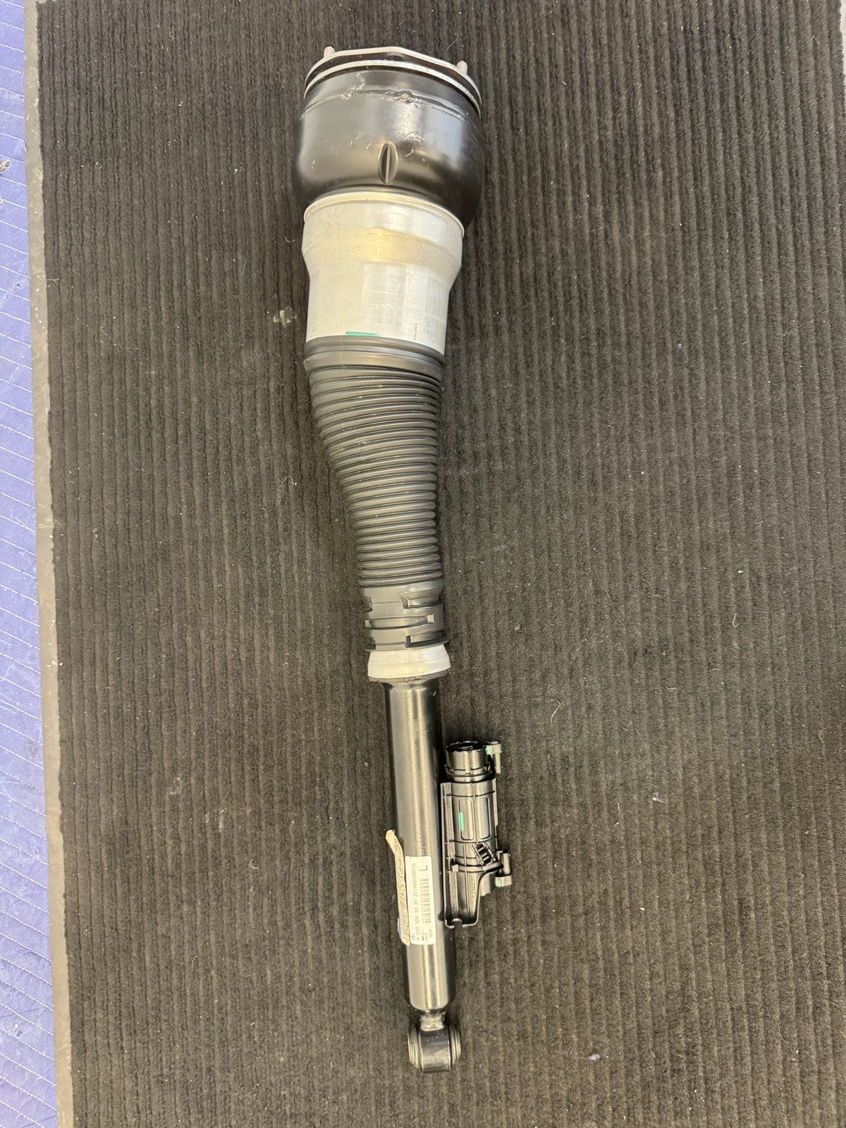 2018-2020 Mercedes-Benz S-Class W222 Rear Left Air Strut OEM A2223205501 - eBay image 1