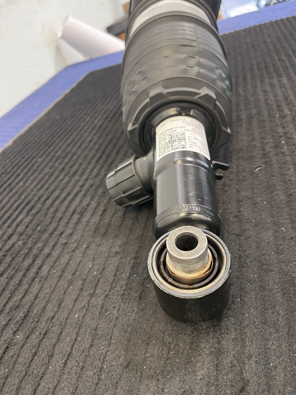 2021-2023 BMW X5 G05 xDrive45e Rear Left Air Strut OEM 37106869037 - eBay image 4