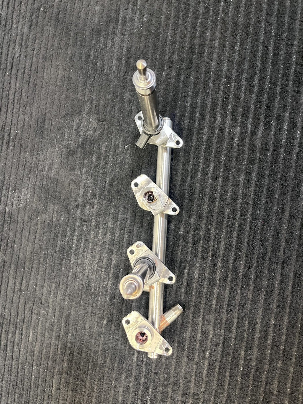 2015-2019 Mercedes-Benz C300 GLC300 E300 Fuel Rail 2 Injectors OEM A2740703800 - eBay image 8