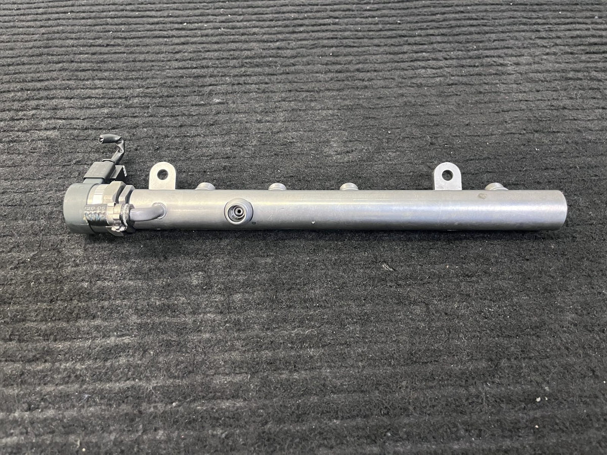 2010-2022 Mercedes-Benz Sprinter OM642 Left Fuel Rail OEM A6420702795 - eBay image 7