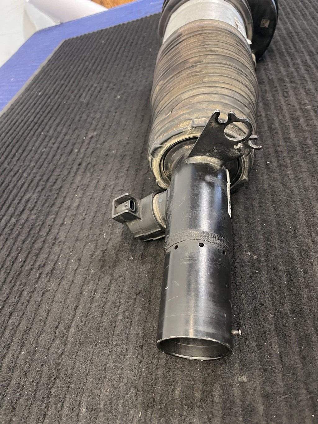 2019-2025 BMW X5 X6 G05 G06 Front Left Air Strut OEM 37106892425 78315615 - eBay image 8