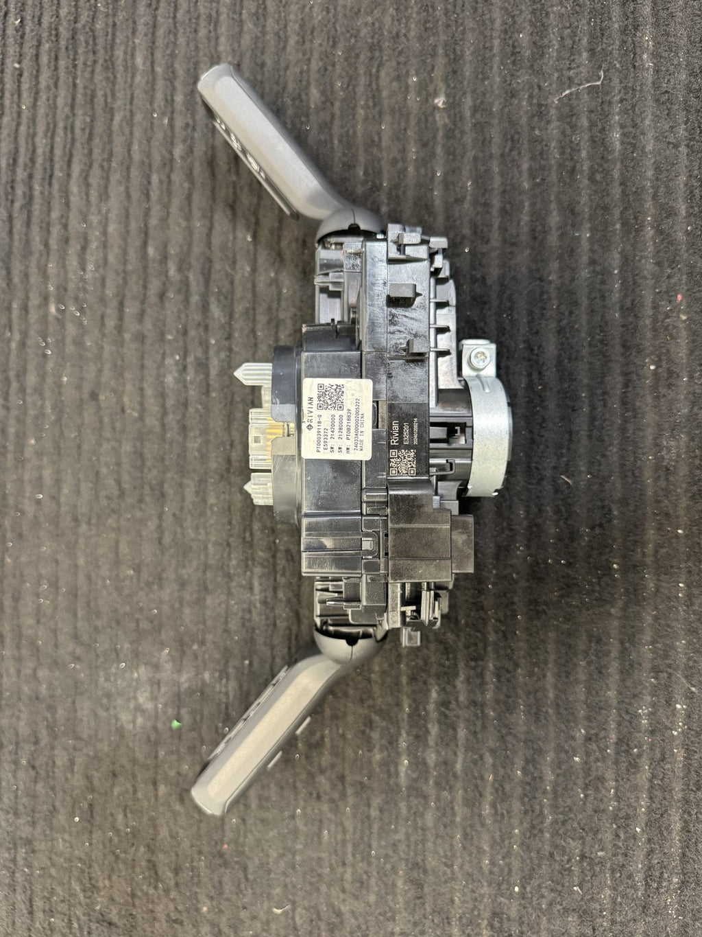 2022-2024 Rivian R1T R1S Steering Column Clockspring Switch OEM PT00039118-G - eBay image 3