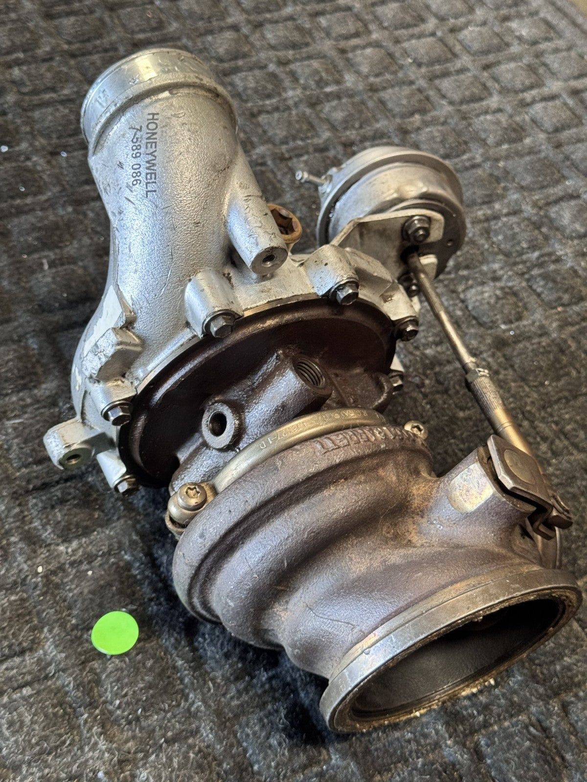 BMW E70 X5M X6M 2010 2011 2012 2013 Garrett Turbo Turbocharger OEM 7589086 - eBay image 2
