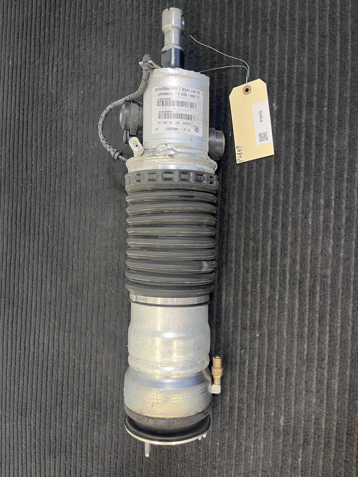 2015-2017 Rolls-Royce Wraith Front Left Air Suspension Strut OEM 37106868823 - eBay image 1