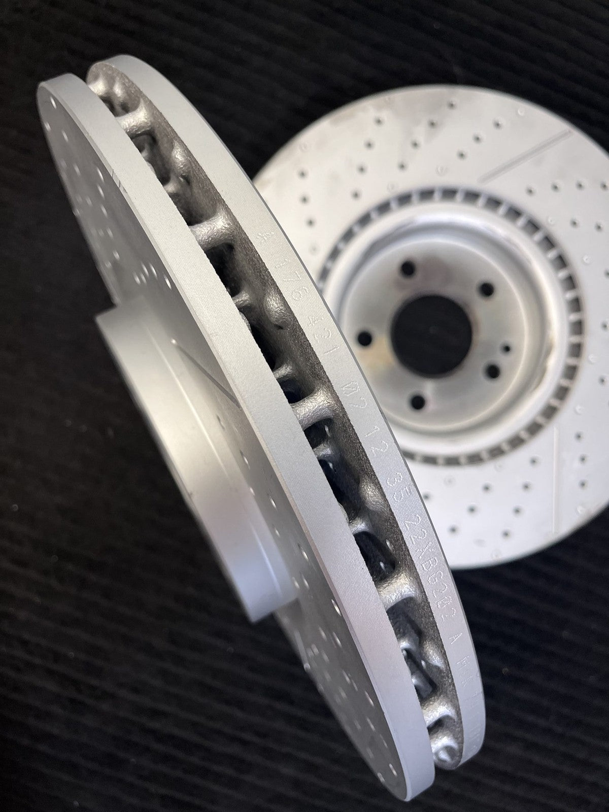 2014-2019 Mercedes-Benz CLA45 GLA45 AMG Front Brake Rotors Pair OEM A1764210212 - eBay image 4