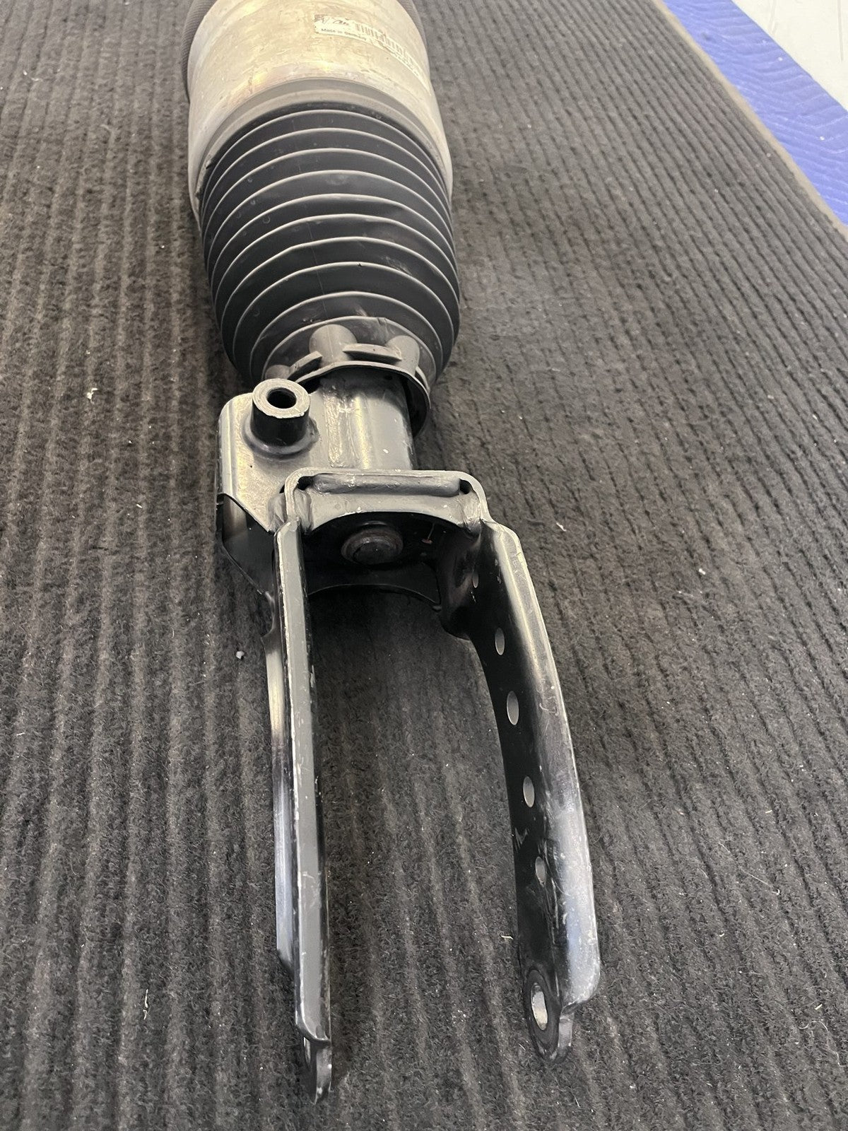 2015-2018 Porsche Cayenne Front Right Air Suspension Strut OEM 7P5616040AP - eBay image 6
