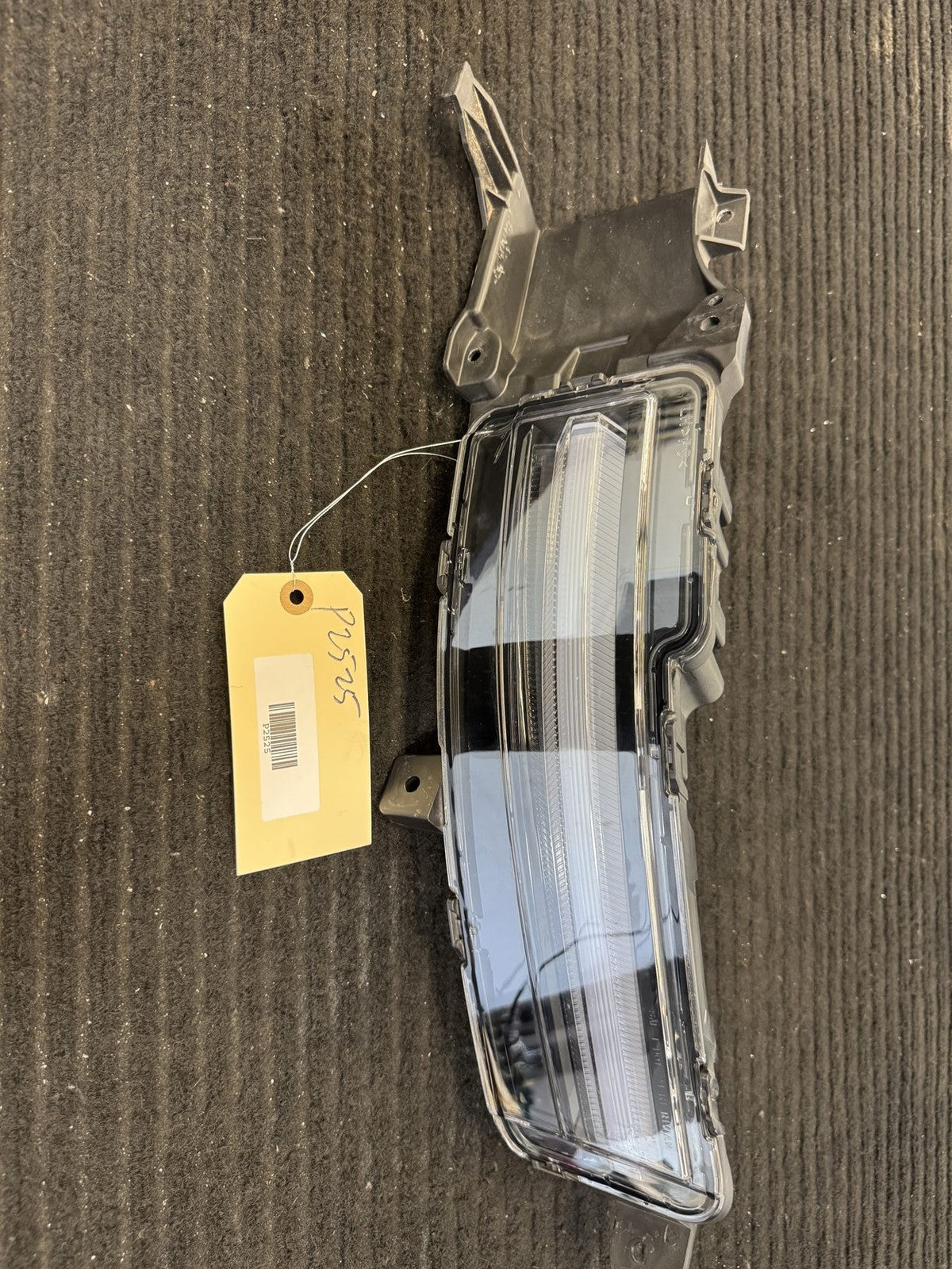 2025-2026 Rivian R1T R1S Front Left Turn Signal Lamp OEM PT00882632-D - eBay image 1