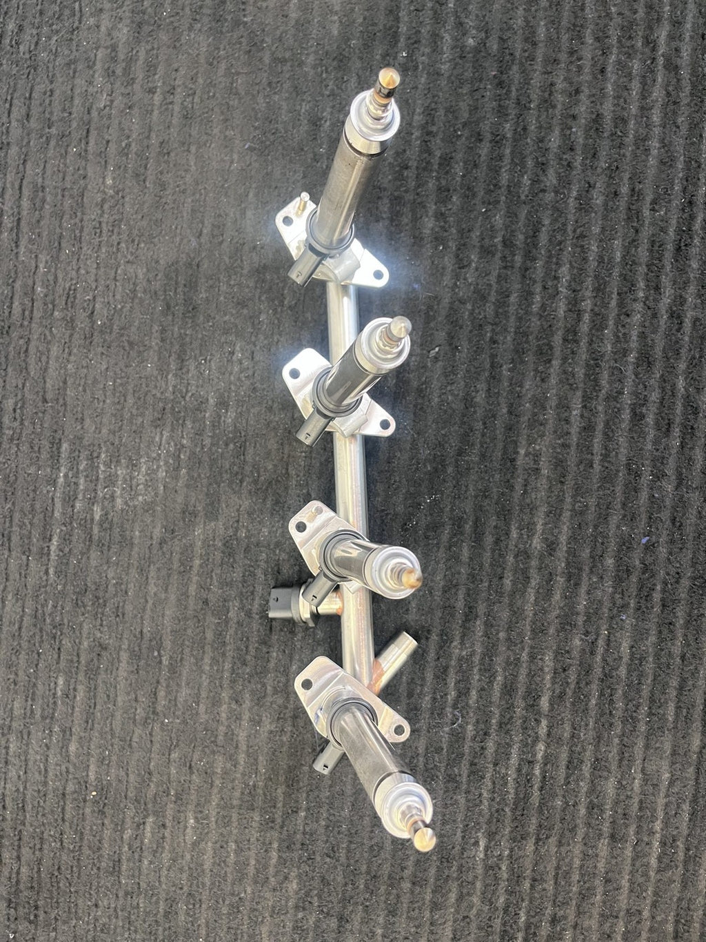 2015-2019 Mercedes-Benz C300 GLC300 E300 Fuel Rail 4 Injectors OEM A2740700995 - eBay image 8