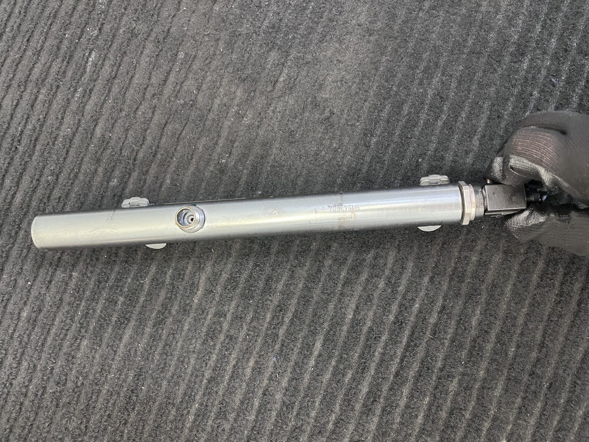 2010-2022 Mercedes-Benz Sprinter OM642 Right Fuel Rail OEM A6420703095 - eBay image 4