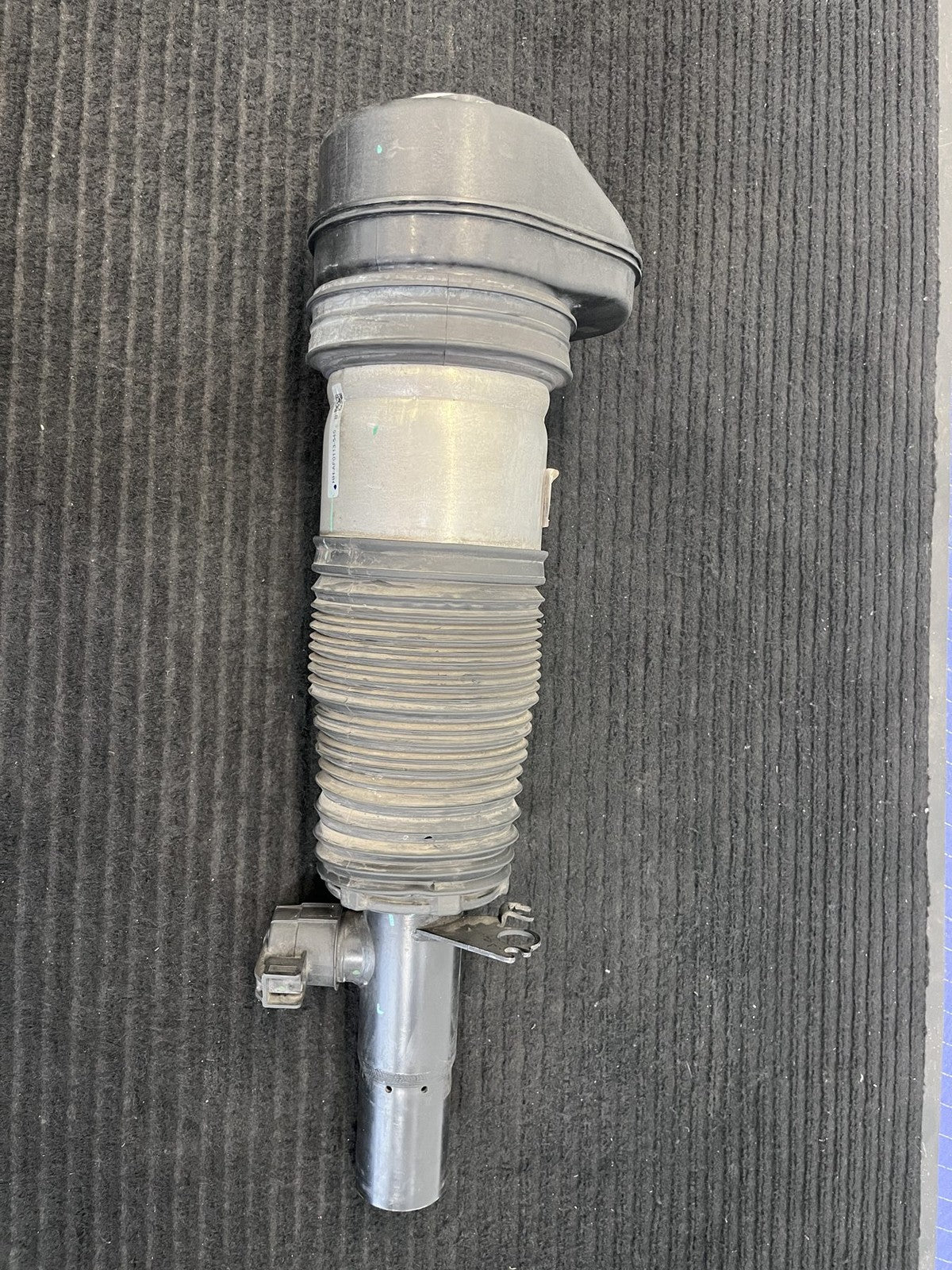 2019-2024 BMW X7 G07 Front Left Air Suspension Strut OEM 37106869035 - eBay image 5