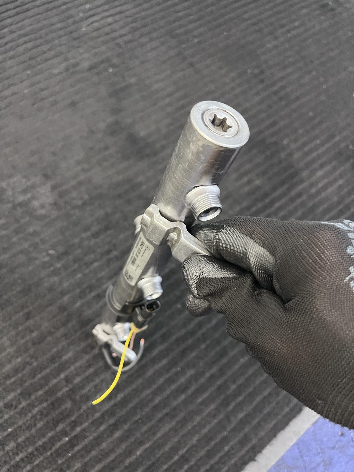 2010-2022 Mercedes-Benz Sprinter OM642 Right Fuel Rail OEM A6420703095 - eBay image 6