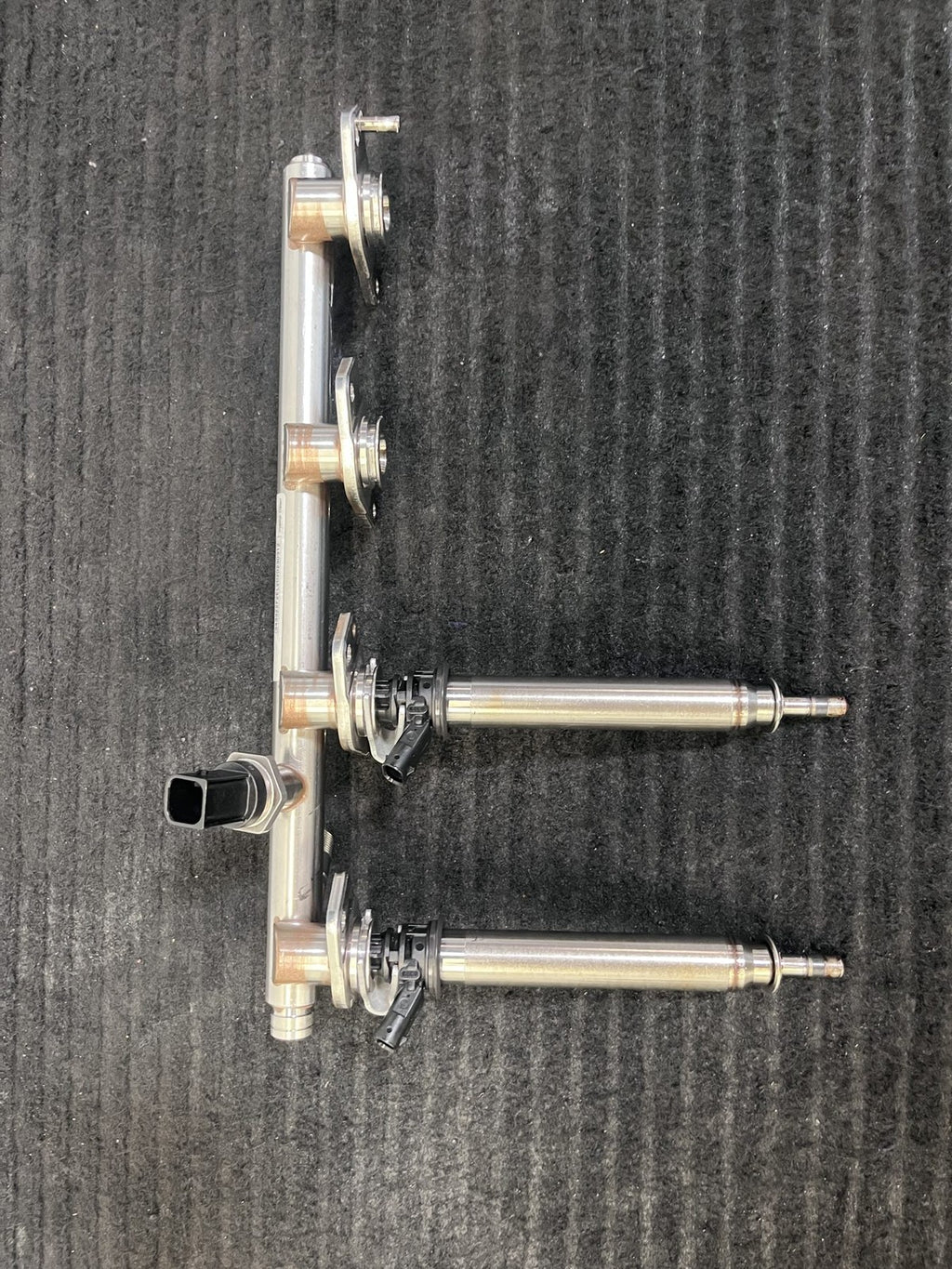 2019-2023 Mercedes-Benz C300 GLC300 E350 Fuel Rail 2 Injectors OEM A2640702000 - eBay image 5