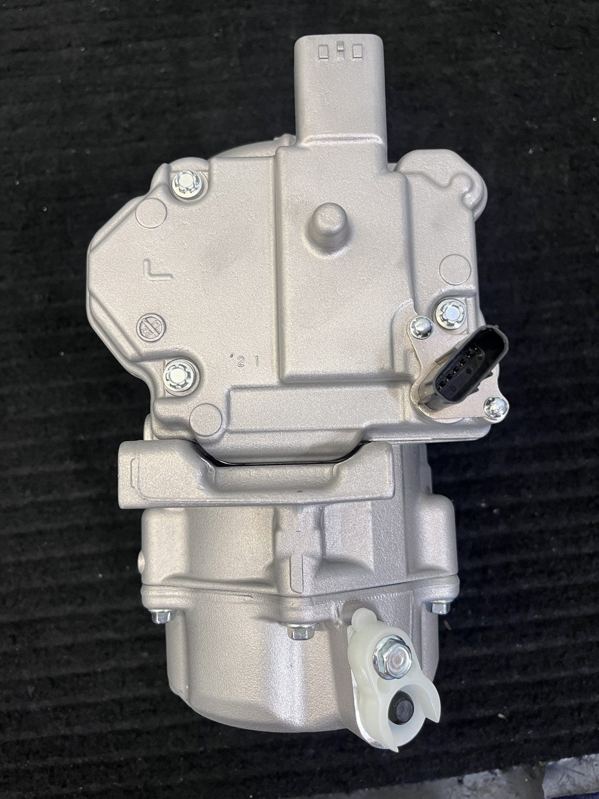 2011-2014 Toyota Prius Alpha Hybrid Ac Compressor Reman 88370-47050 042200-0391 - eBay image 2