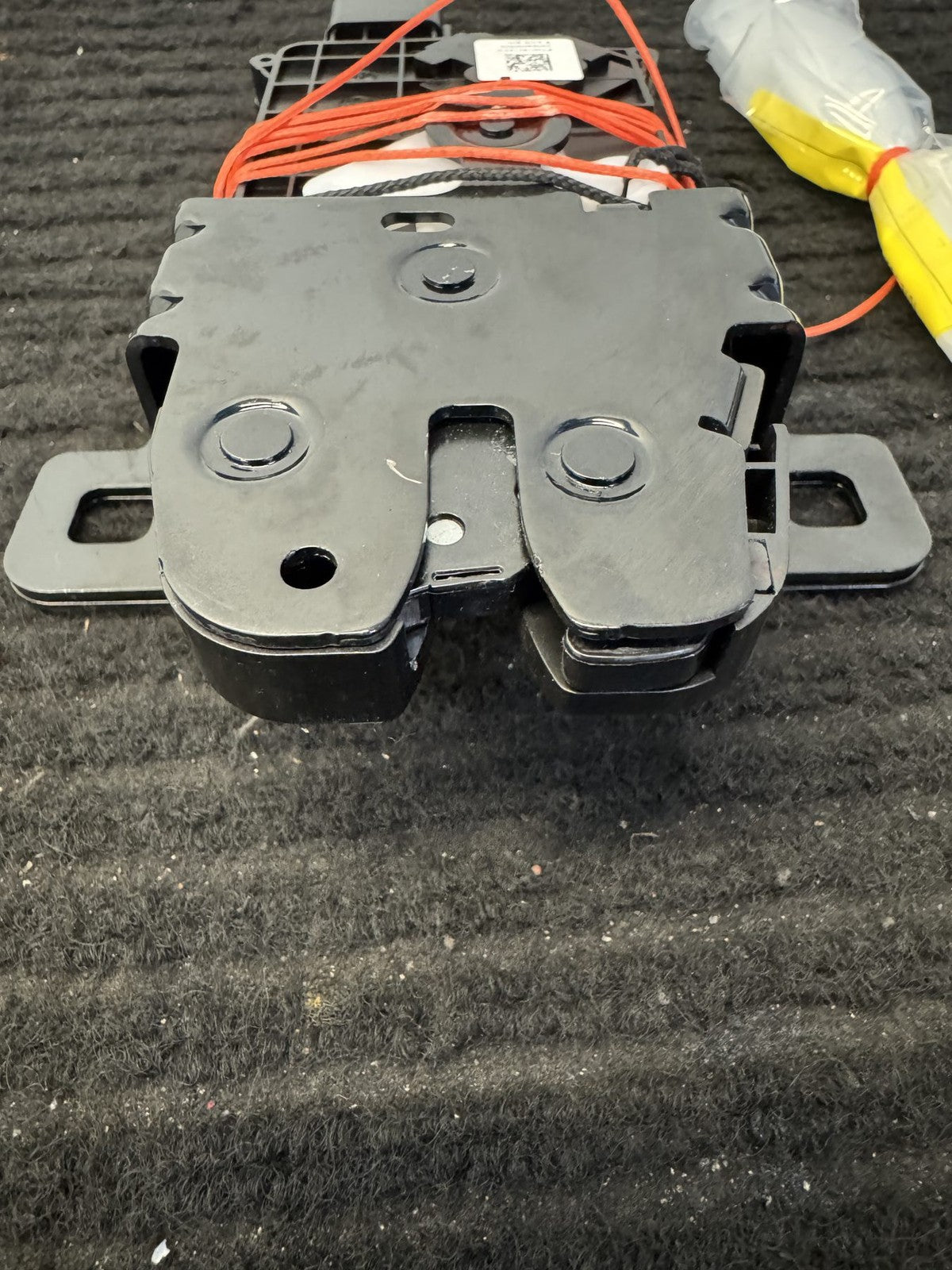 2022-2025 Rivian R1T Gear Tunnel Door Latch Actuator OEM PT00162183-C - eBay image 4