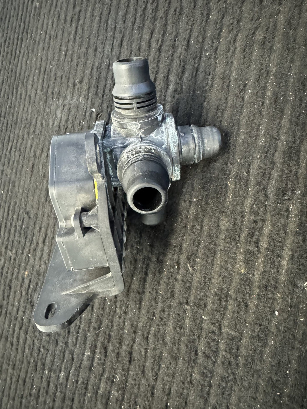 2025-2026 Rivian R1S R1T Heater Coolant Control Valve OEM C100446525-D - eBay image 4