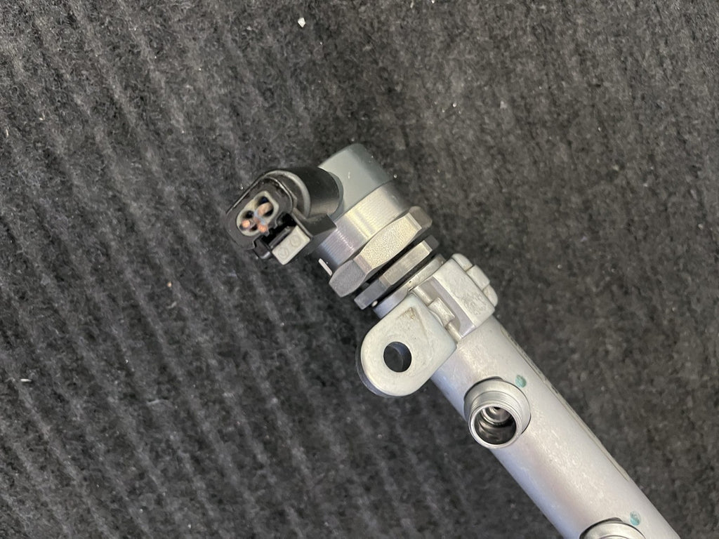 2010-2022 Mercedes-Benz Sprinter OM642 Left Fuel Rail OEM A6420702795 - eBay image 6