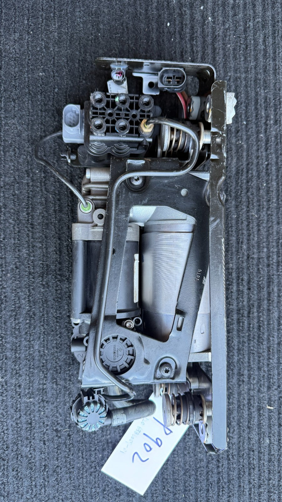 2008-2019 Rolls-Royce Ghost RR4 Air Suspension Compressor Pump OEM37206886059-01 - eBay image 4