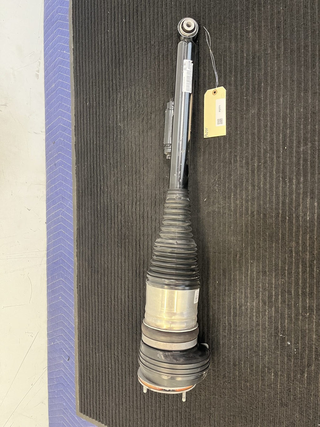 2021-2024 Mercedes-Benz S-Class W223 Rear Right Airmatic Strut OEM A2233200204 - eBay image 1