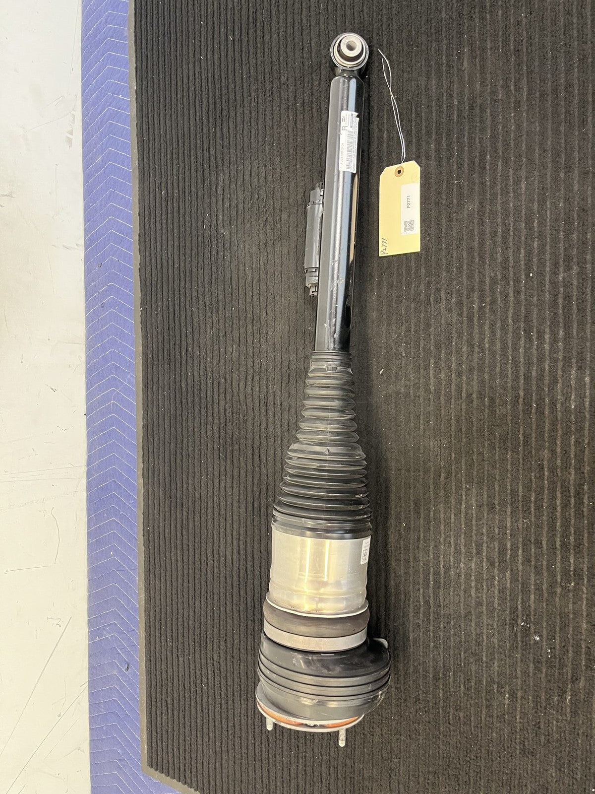 2021-2024 Mercedes-Benz S-Class W223 Rear Right Airmatic Strut OEM A2233200204 - eBay image 1
