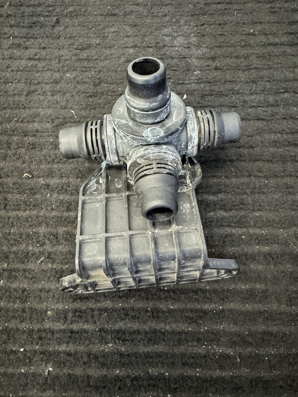 2025-2026 Rivian R1S R1T Heater Coolant Control Valve OEM C100446525-D - eBay image 3