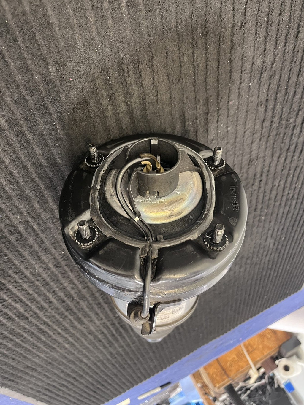 2015-2018 Porsche Macan 95B Front Airmatic Pasm Air Strut OEM 95B616039 - eBay image 5