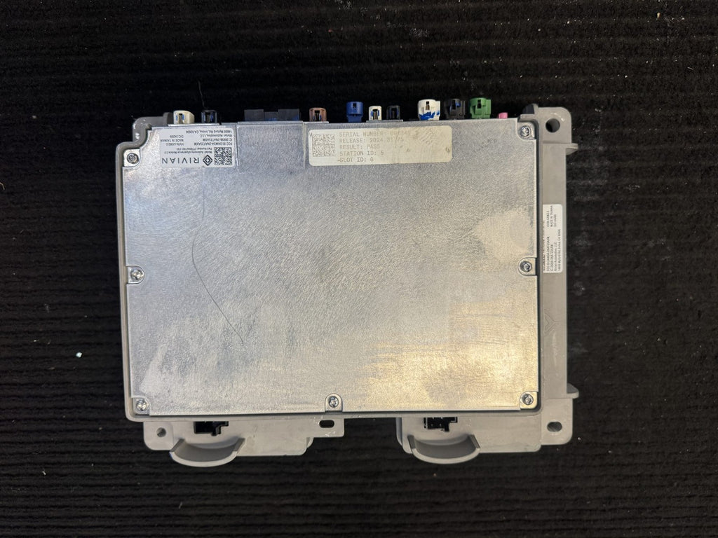 2025-2026 Rivian R1T R1S Gen 2 Axm 2.0 Autonomy Module OEM PT00547397-F03 - eBay image 4