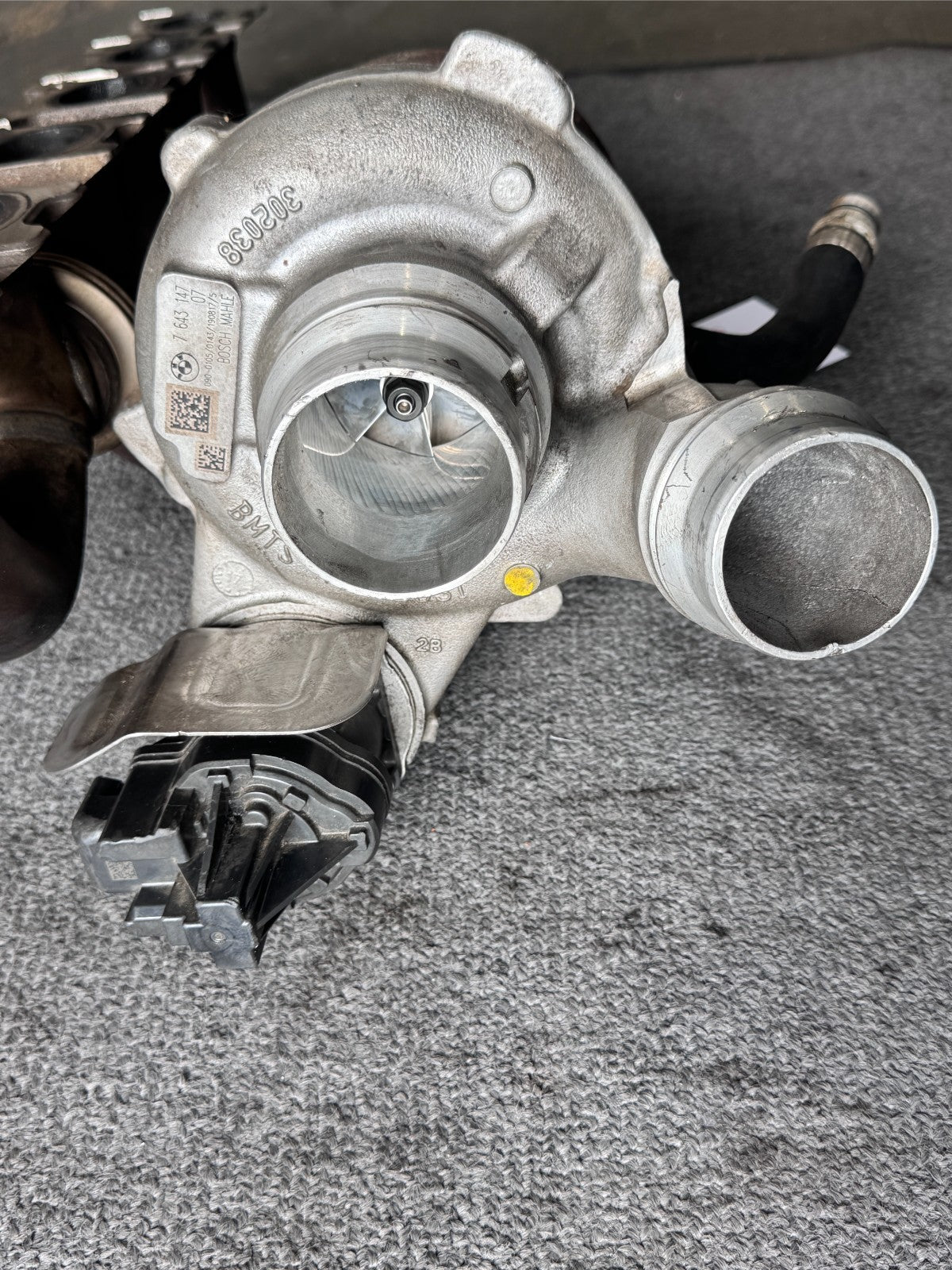 2017-2021 BMW 228i 230i M240i Turbocharger with Exhaust Manifold OEM 7643147 - eBay image 2